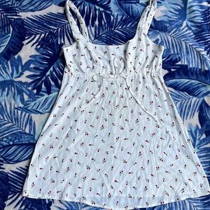 White dress w red roses